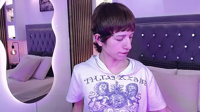Snapshot of Emo_Boy_ chatting on May 2026 08:36:02 PM Emo Boy online show from May 2026 08:36:02 PM