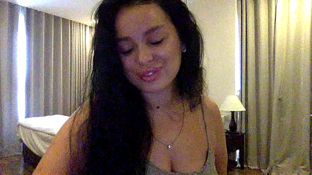 Snapshot of Fayronna chatting on February 2026 04:41:02 AM Fayronna online show from February 2026 04:41:02 AM