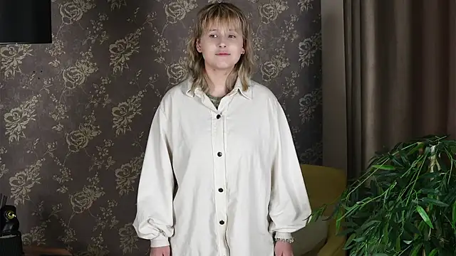NikiHiley online show from October 2025 08:02:02 AM