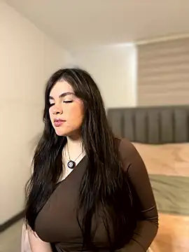 Isabella LaRue online show from January 2026 07:08:02 PM