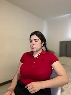 Isabella LaRue online show from April 2026 08:44:01 PM