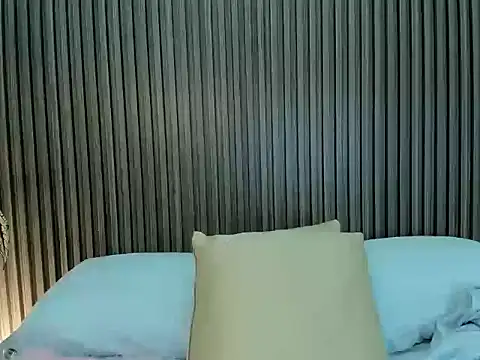 laura maite  online show from October 2025 12:04:02 PM