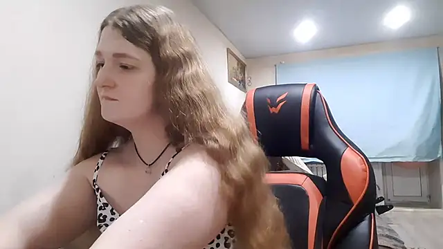 KissFlamee online show from November 2025 03:35:01 PM