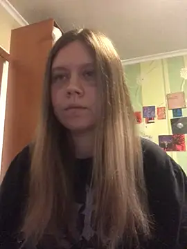 LunaVirelle online show from November 2025 01:21:02 PM