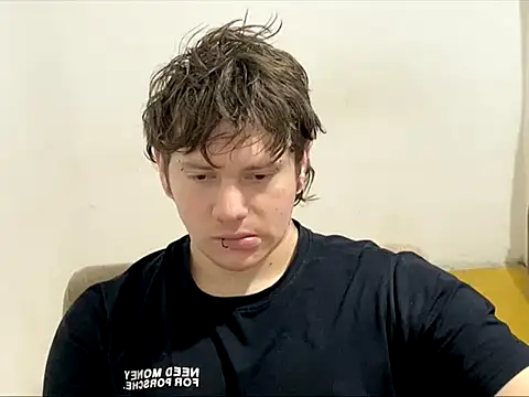 Snapshot of Skol_100802 chatting on March 2026 12:12:02 PM Skol 100802 online show from March 2026 12:12:02 PM