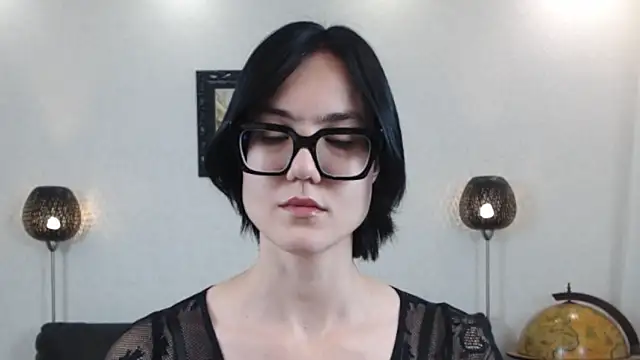 Marie Fitch online show from October 2025 08:35:01 PM