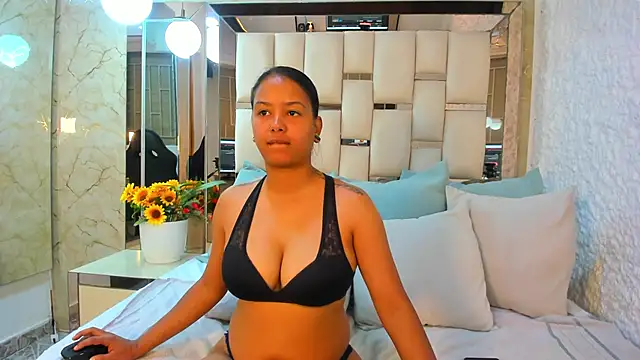 kaorybliss online show from November 2025 05:13:02 PM