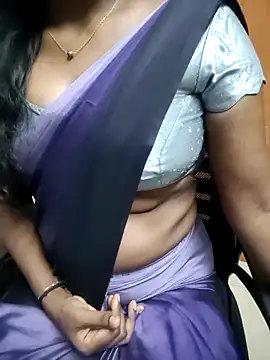 Snapshot of Tamilmallu-duskygirl03 chatting on June 2026 04:53:01 PM Tamilmallu-duskygirl03 online show from June 2026 04:53:01 PM