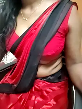 Snapshot of Tamilmallu-duskygirl03 chatting on June 2026 05:21:02 AM Tamilmallu-duskygirl03 online show from June 2026 05:21:02 AM
