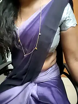 Snapshot of Tamilmallu-duskygirl03 chatting on June 2026 12:44:02 PM Tamilmallu-duskygirl03 online show from June 2026 12:44:02 PM