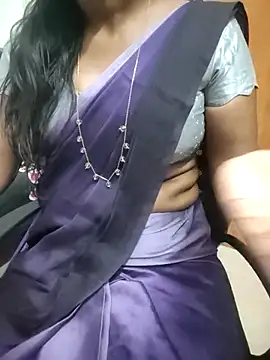 Snapshot of Tamilmallu-duskygirl03 chatting on July 2026 05:56:02 AM Tamilmallu-duskygirl03 online show from July 2026 05:56:02 AM