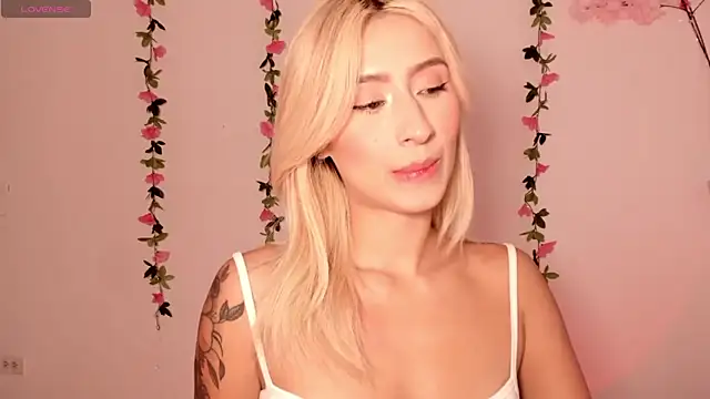 Ashleyroys 111 online show from February 2026 09:00:02 PM