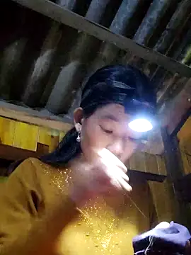 gio-thu online show from November 2025 04:23:01 AM