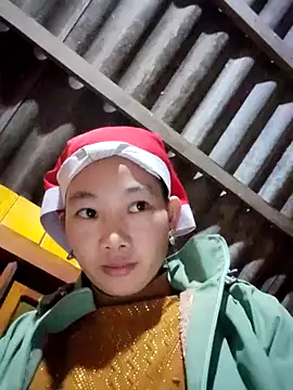 gio-thu online show from December 2025 01:26:01 PM