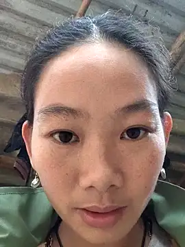 gio-thu online show from December 2025 10:11:01 AM