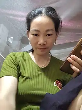 Snapshot of gio-thu chatting on May 2026 12:18:01 AM gio-thu online show from May 2026 12:18:01 AM