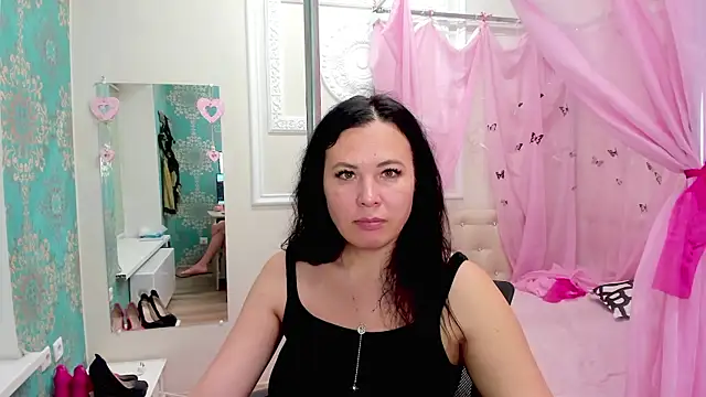 Victoria Panther online show from November 2025 05:06:01 AM