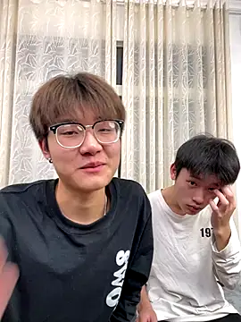 KK-cuteboy online show from November 2025 10:20:01 AM