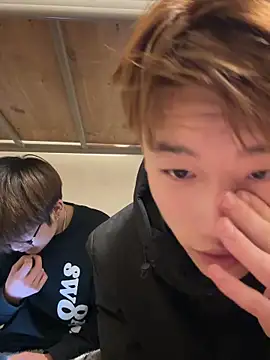 KK-cuteboy online show from December 2025 10:57:02 AM