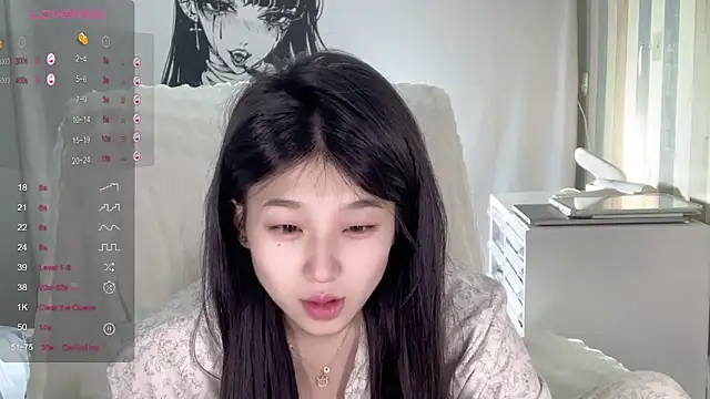 QiQi-779 online show from October 2025 12:33:01 PM