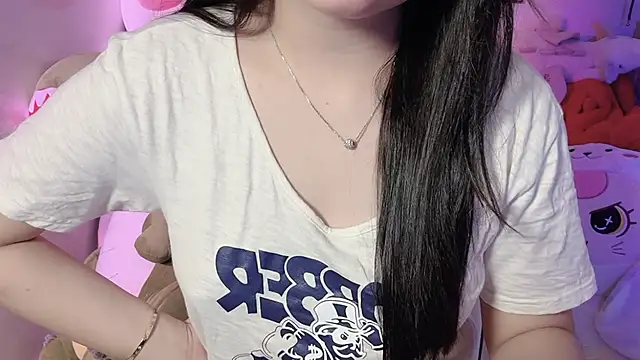Snapshot of BeChinh_Lee chatting on April 2026 03:06:01 PM BeChinh Lee online show from April 2026 03:06:01 PM