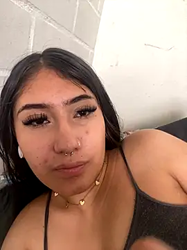Snapshot of samanthaa_miller chatting on October 2025 06:18:01 PM samanthaa miller online show from October 2025 06:18:01 PM