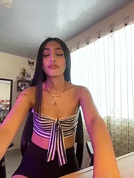 emyli 11 online show from October 2025 09:04:02 PM