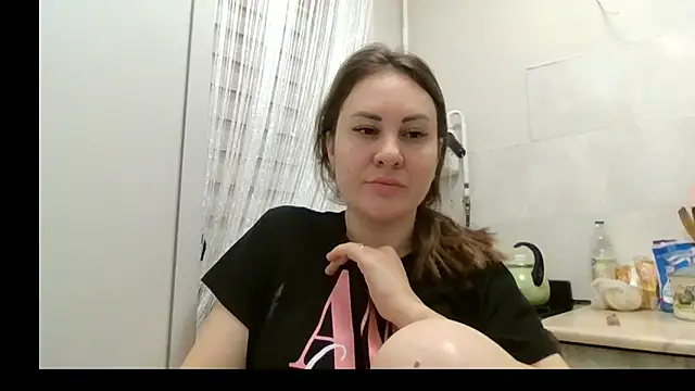 Snapshot of MeadowEyes chatting on February 2026 04:27:01 AM MeadowEyes online show from February 2026 04:27:01 AM
