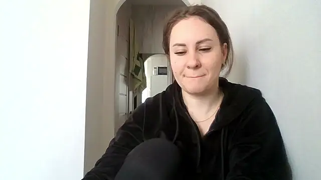 Snapshot of MeadowEyes chatting on April 2026 09:40:02 AM MeadowEyes online show from April 2026 09:40:02 AM