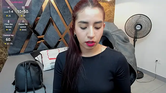 Snapshot of Vittoria_Conti_ chatting on April 2026 05:16:02 PM Vittoria Conti online show from April 2026 05:16:02 PM