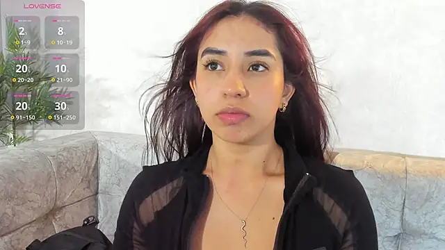 Snapshot of Vittoria_Conti_ chatting on May 2026 05:30:02 PM Vittoria Conti online show from May 2026 05:30:02 PM