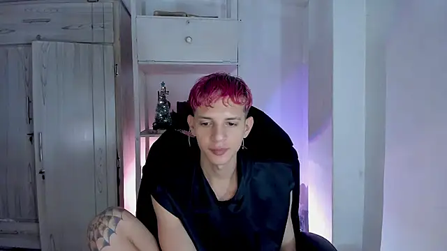 tylernova online show from December 2025 03:45:02 AM