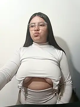 sofia athome online show from November 2025 09:16:02 PM