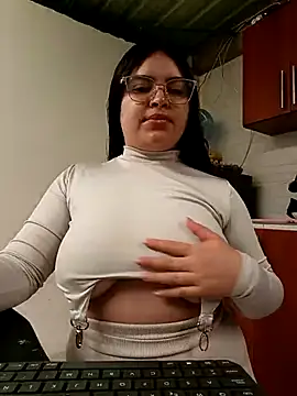 sofia athome online show from November 2025 07:24:02 PM