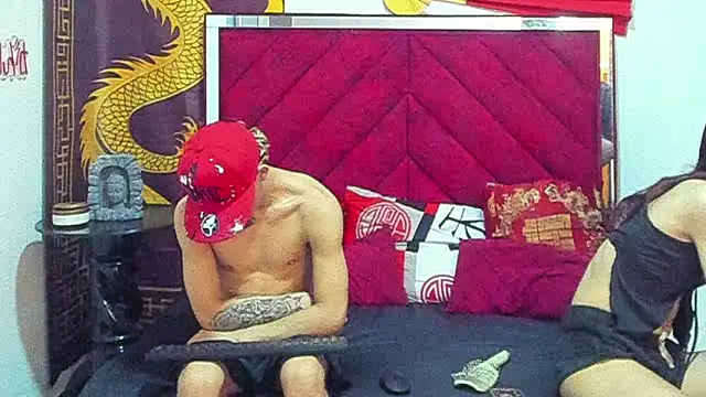 Pride couple online show from January 2026 11:21:02 PM