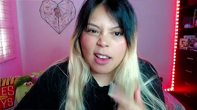 EllieMoonX online show from March 2026 10:05:01 PM