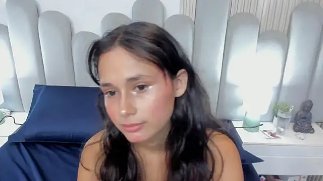 Snapshot of luly_dreams chatting on June 2026 12:08:01 PM luly dreams online show from June 2026 12:08:01 PM