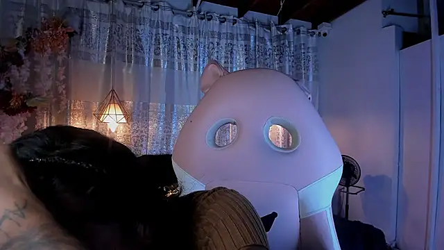 ZAMMIRA online show from November 2025 05:18:01 AM