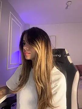 HoneyMollyX online show from February 2026 01:05:02 PM