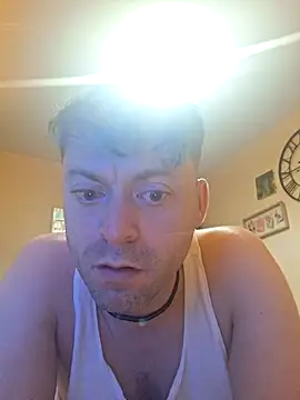 Snapshot of DelayedAnalog720 chatting on October 2025 09:42:01 PM DelayedAnalog720 online show from October 2025 09:42:01 PM