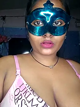 Snapshot of Sweet-Maddlina chatting on July 2026 05:33:02 AM Sweet-Maddlina online show from July 2026 05:33:02 AM