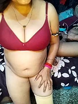 Snapshot of modhu82 chatting on November 2025 06:10:01 PM modhu82 online show from November 2025 06:10:01 PM