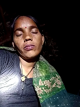 Cutsedi3 online show from October 2025 10:47:01 PM