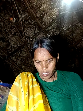 Cutsedi3 online show from October 2025 10:43:02 PM