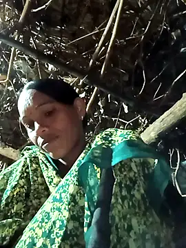 Cutsedi3 online show from November 2025 12:05:02 PM