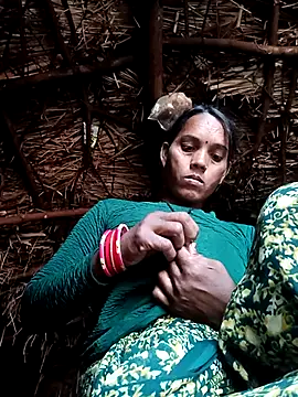 Cutsedi3 online show from December 2025 11:27:02 AM