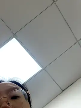 Winona88 online show from November 2025 09:48:02 PM