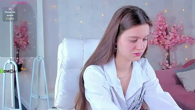 Snapshot of Renesmy_Black chatting on February 2026 12:26:02 AM Renesmy Black online show from February 2026 12:26:02 AM