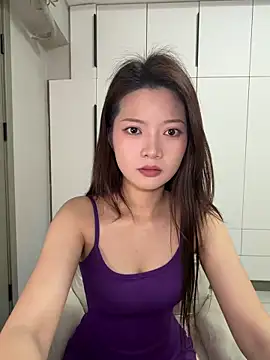 niannian6373 online show from April 2026 12:32:01 PM