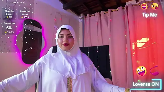 SamiraAlabi online show from October 2025 12:38:02 PM